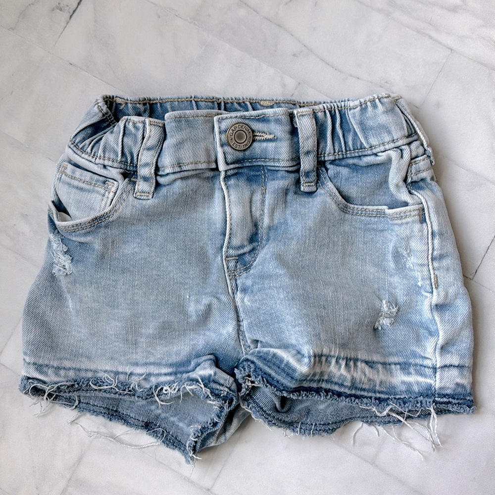Gap Kids “Shortie” Denim Shorts (4Y)